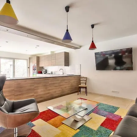 Loft Construit Dans Ancienne Usine!
